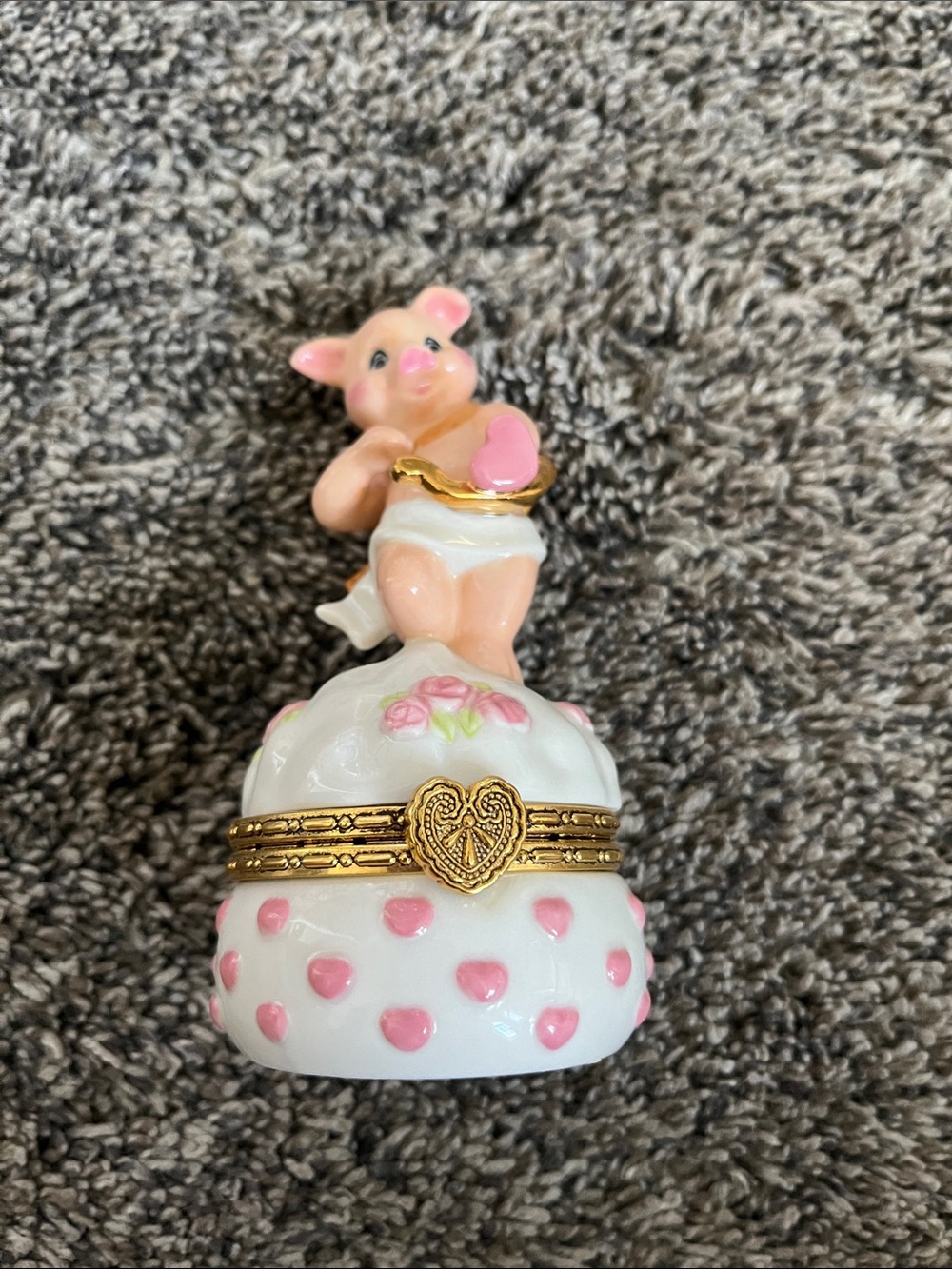 San Francisco Music Box - White Heart Trinket Box with Pig Figurine - opens!